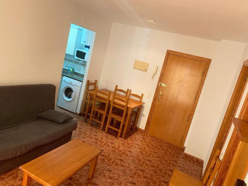 Apartamentos Daytona-Galicia 3000 オロペサ・デル・マール 部屋 写真